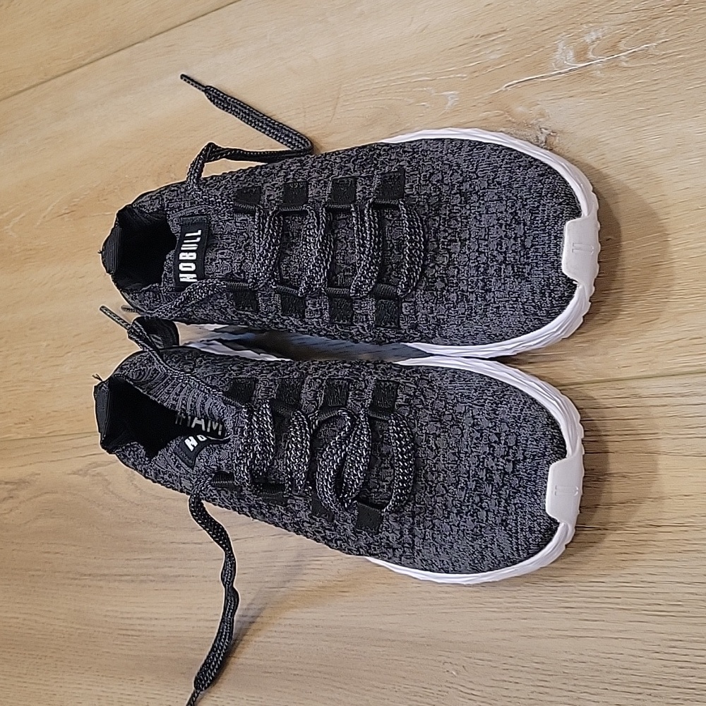 NoBull Runner Shoes Women's Size 8- Men size 6 1/2 BRAND NEW NEVER WORN.